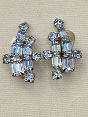 Vintage Weiss Blue Rhinestone Clip Earrings Signed Silver Tone Art Deco Style